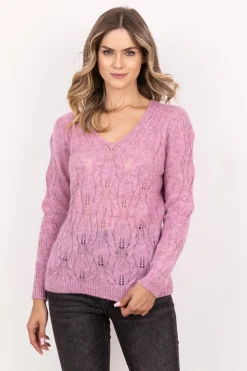 Sweter ażurowy w warkocze – różowy