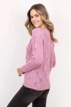 Sweter ażurowy w warkocze – różowy