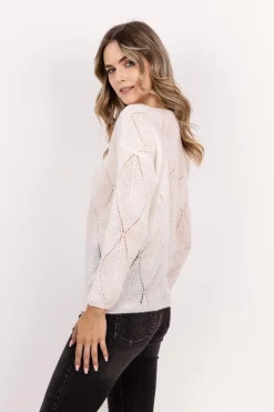 Sweter ażurowy z dekoltem w serek – ecru