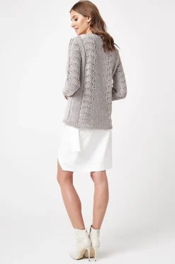 Sweter ażurowy z długim rękawem - beżowy