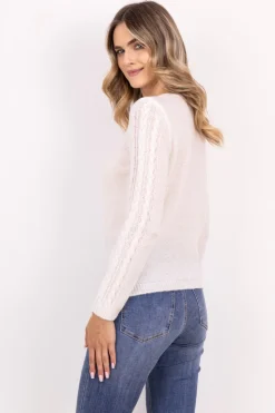 Sweter damski z warkoczami – ecru