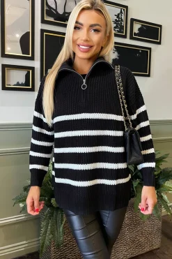 Sweter w pasy o luźnym kroju - czarny