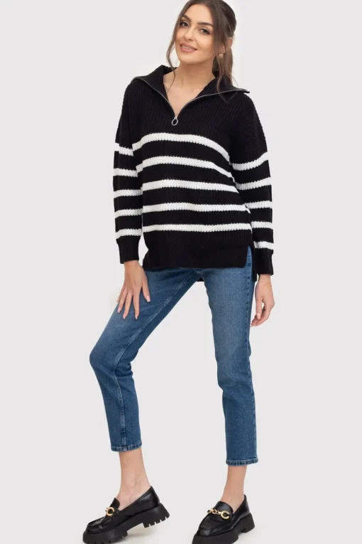 Sweter w pasy o luźnym kroju - czarny