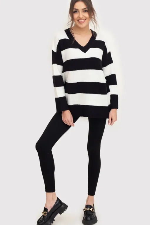 Sweter w pasy z dekoltem V - czarny