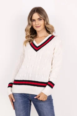 Sweter z ozdobnym dekoltem w serek - ecru-czerwony