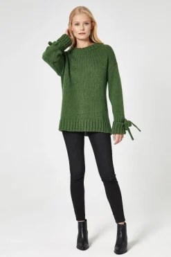 Sweter z wiązanymi rękawami - zielony