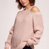Sweter z wycięciami na ramionach - różowy