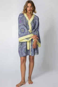 Szlafrok o kroju kimono z nadrukiem - model 1