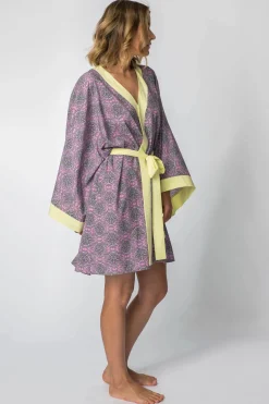 Szlafrok o kroju kimono z nadrukiem - model 2
