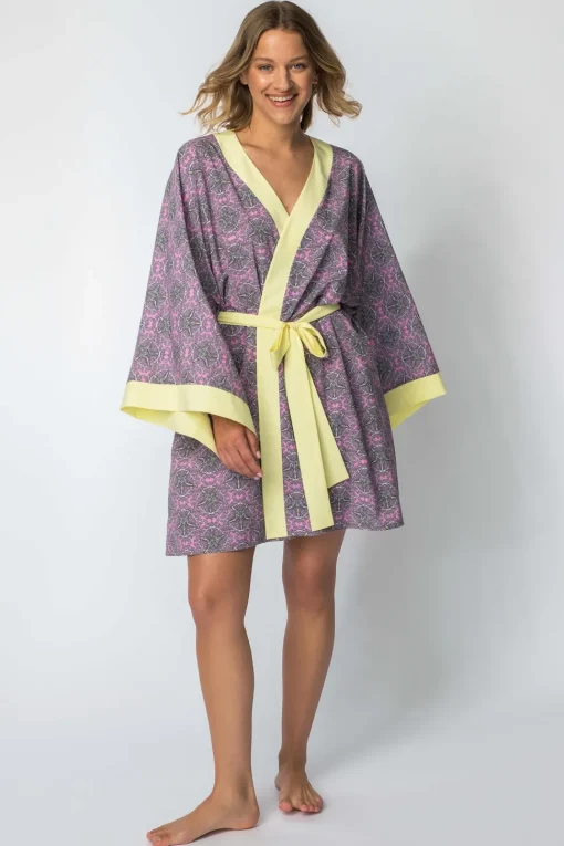 Szlafrok o kroju kimono z nadrukiem - model 2