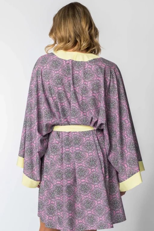 Szlafrok o kroju kimono z nadrukiem - model 2