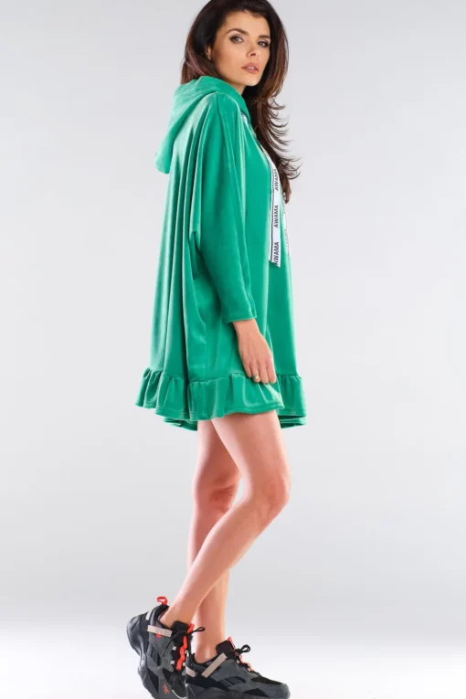 Welurowa bluza oversize z falbanką - zielona