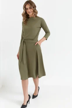 Wiskozowa sukienka rozkloszowana z paskiem – khaki