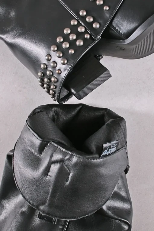 Wysokie buty z ćwiekami Allie - czarne